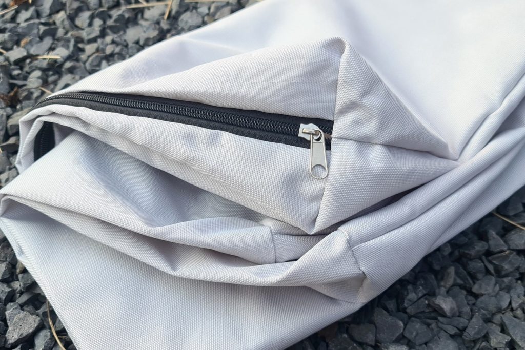 KryKas - jasno szary pokrowiec szyty na miarę