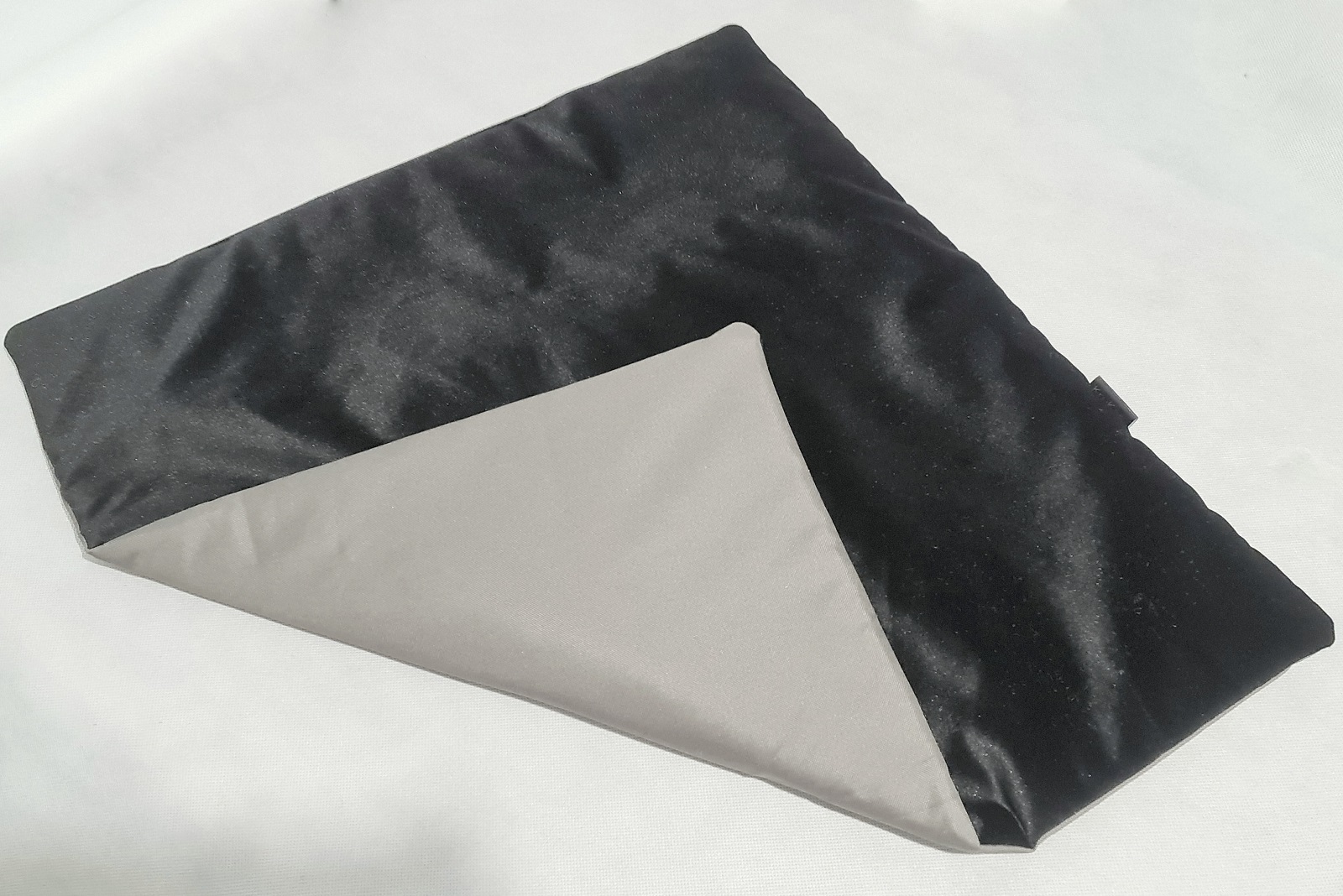 Uniwersalna Mata Dwustronna ZIMA-LATO - czarny & szary - 75x65cm