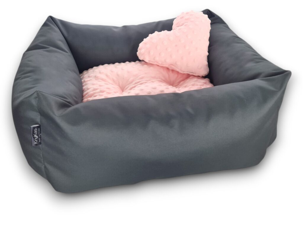 KryKas - fotelik samochodowy dla psa Silver Line Plus Minky- jako legowisko