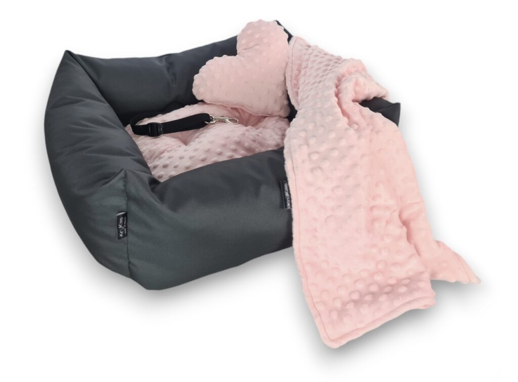 KryKas - fotelik samochodowy dla psa Silver Line Plus Minky- z kocykiem