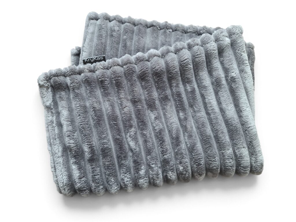 Puszysty kocyk dla psa, kota - Cozy