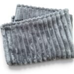Puszysty kocyk dla psa, kota - Cozy